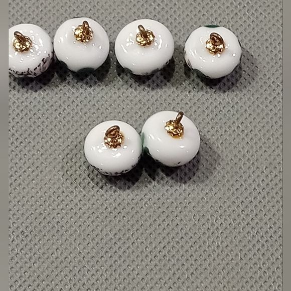 Vintage Green On White Domed Glass Button Set Of 6 Mottled Glue On Metal Shank - Picture 2 of 7
